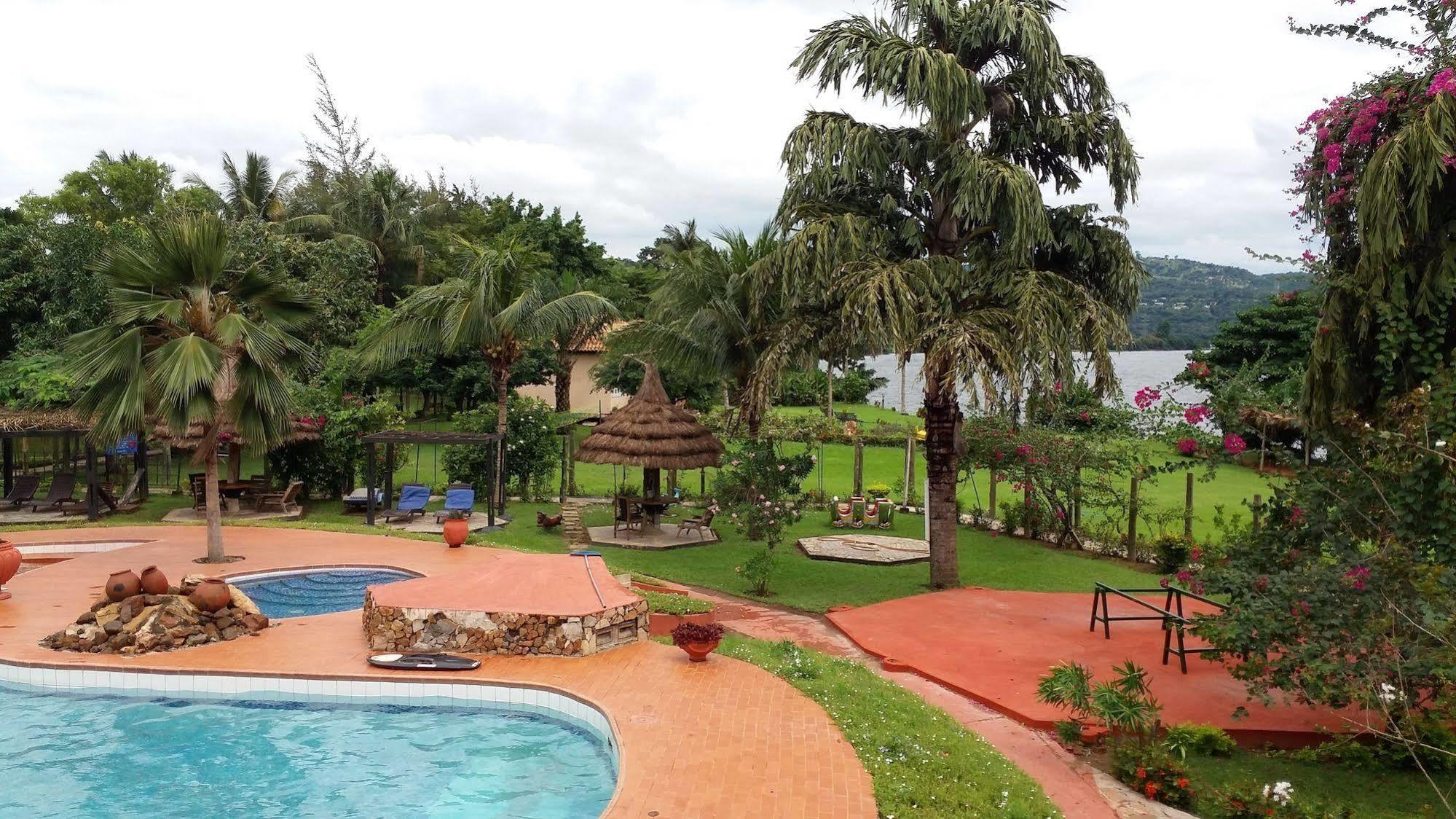 Afrikiko River Front Resort Akosombo Exterior foto